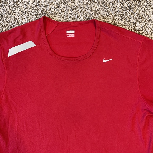 Nike Shirt - Picture 2 of 4
